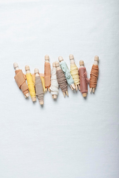 Nici i igły w pastelowych kolorach